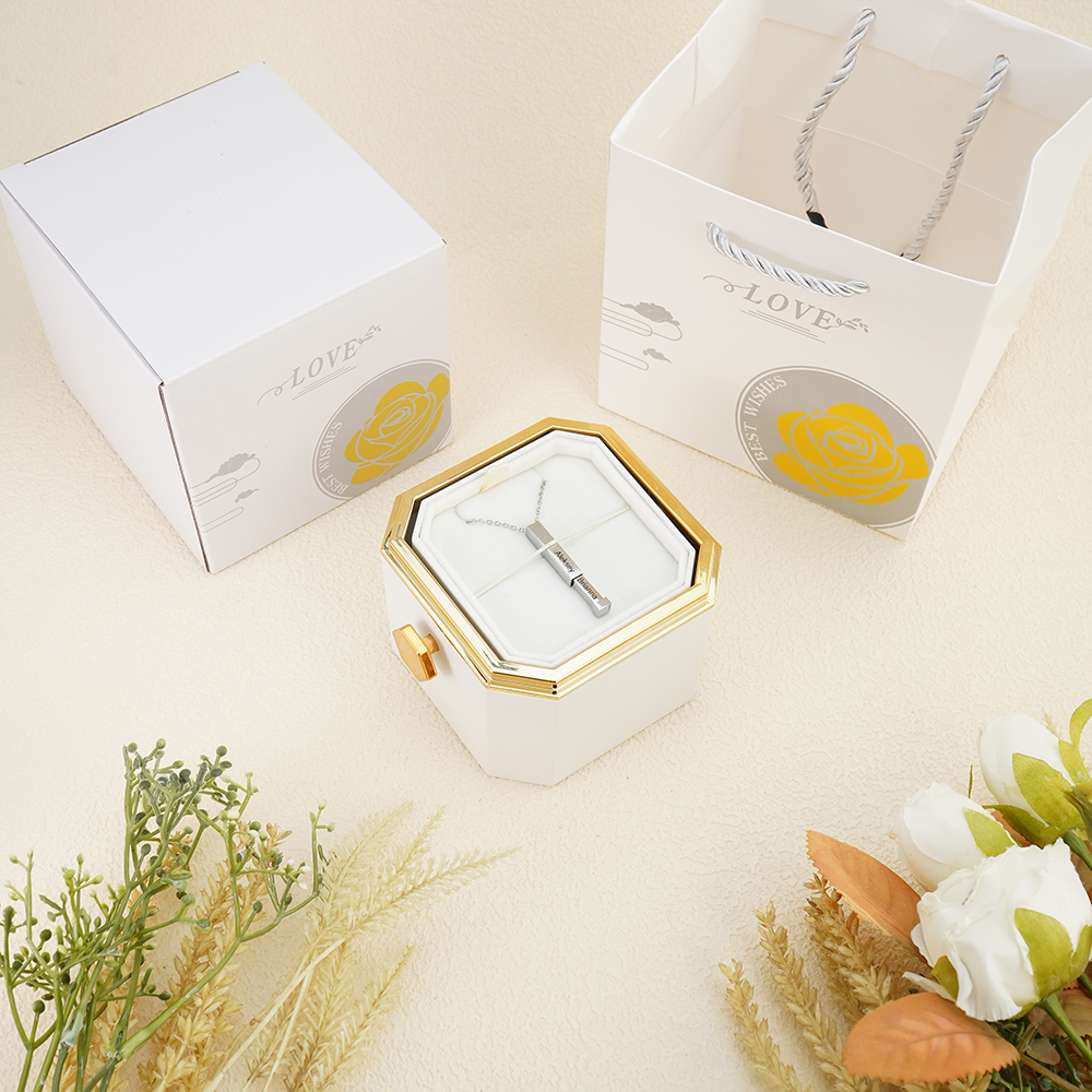 Forever Love - Eternal Rose Box Pillar necklace