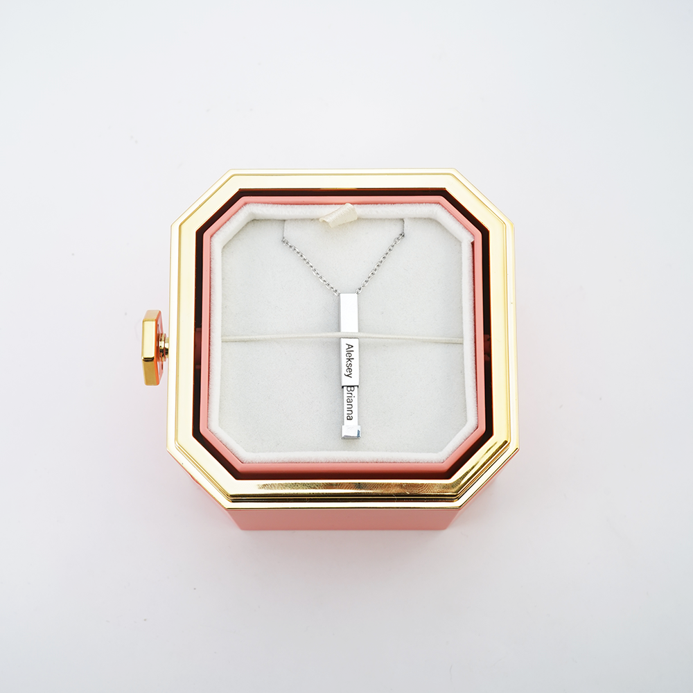 Forever Love - Eternal Rose Box Pillar necklace