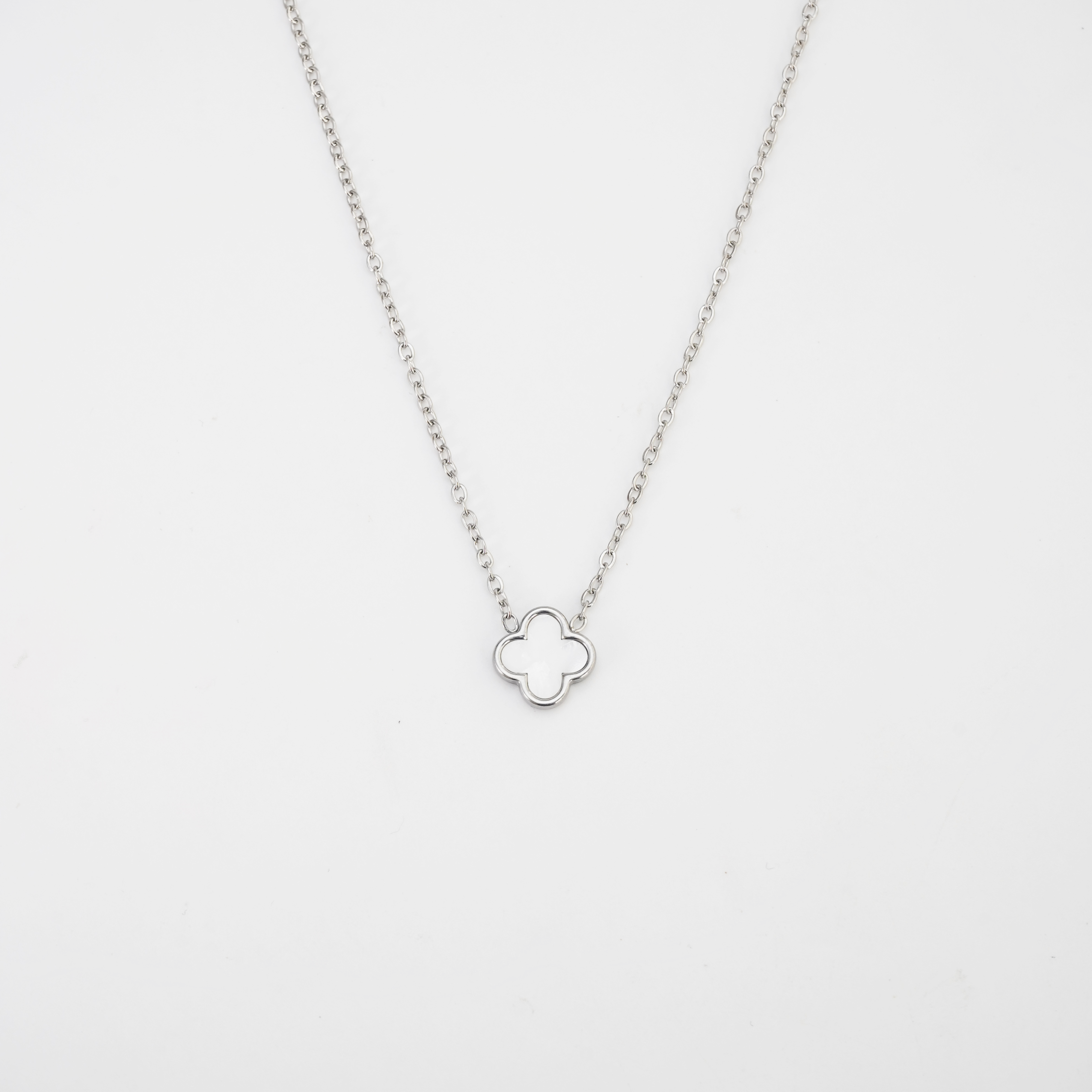 Pearl clover necklace (Silver)