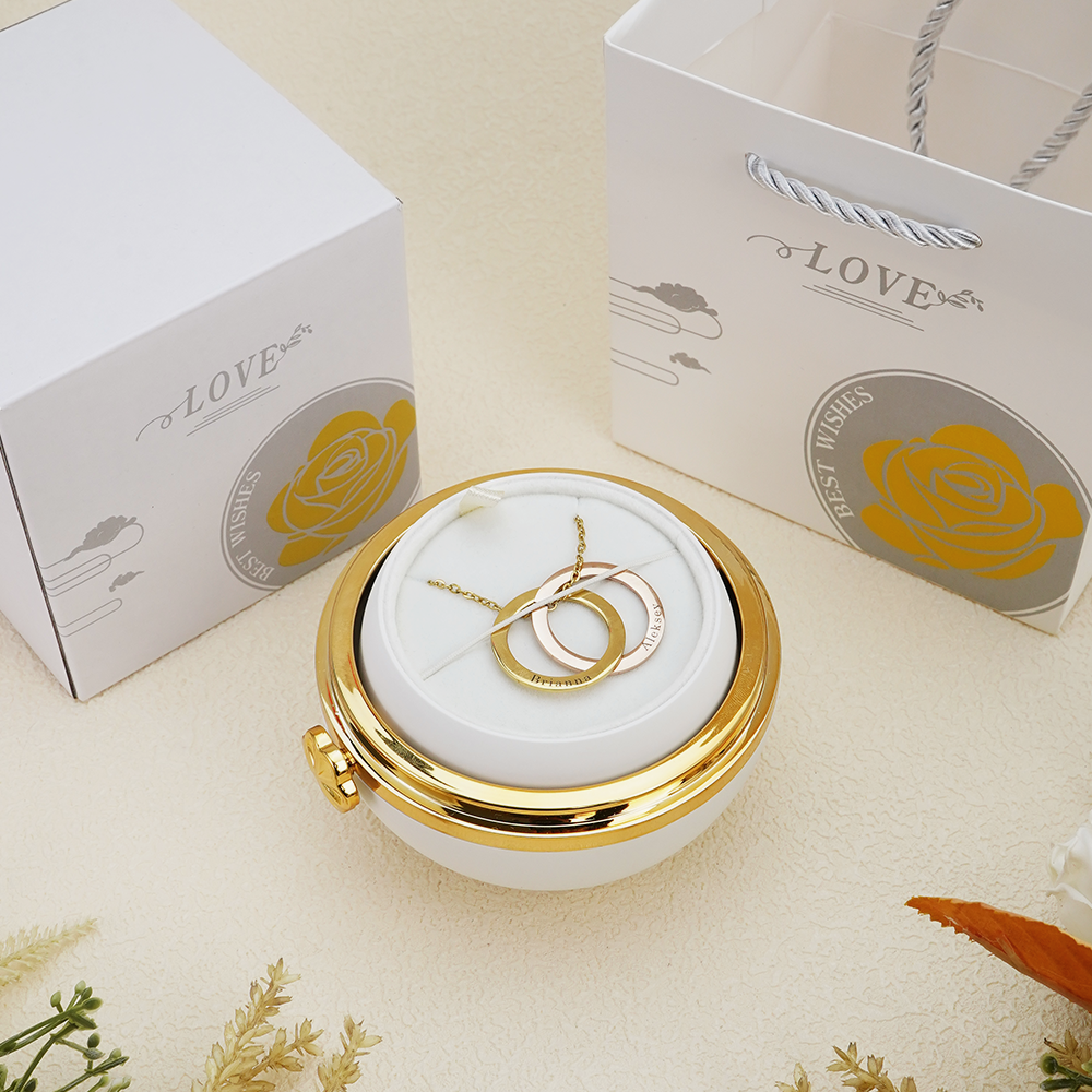 Forever linked together - Necklace